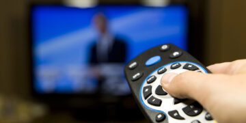 Die Zukunft des Fernsehens: OTT-Plattformen, Werbemodelle und Nutzerbindung – Analyse der Geschäftsmodelle großer Streaming-Anbieter