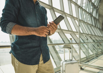 Fake-Hotspots auf Reisen: Wie Kriminelle WLAN-Namen ausnutzen und woran man gefährliche Netzwerke erkennt