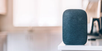 Smart-Home-Sprachsteuerung trifft KI: Wenn Assistenten ans Telefon gehen